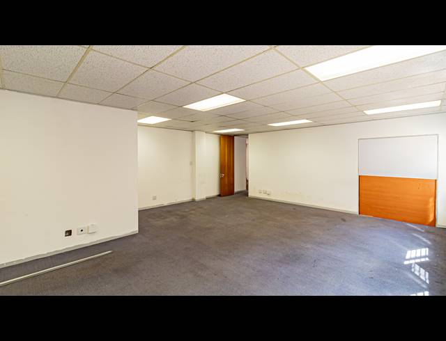 198M² OFFICE TO LET IN FERNDALE